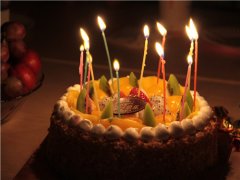 太阳集团tyc539八月11周年庆后再唱生日歌